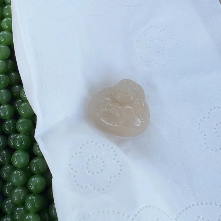 臭***蛋和田玉未镶嵌颈饰22