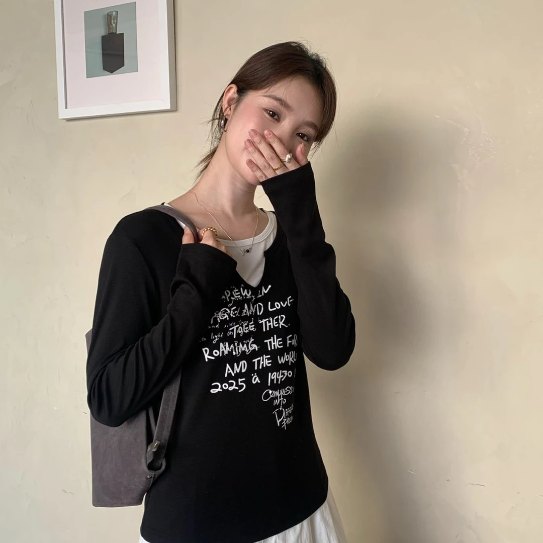 大牙女装- 伊歌莉7575 秋季假两件字母长袖T