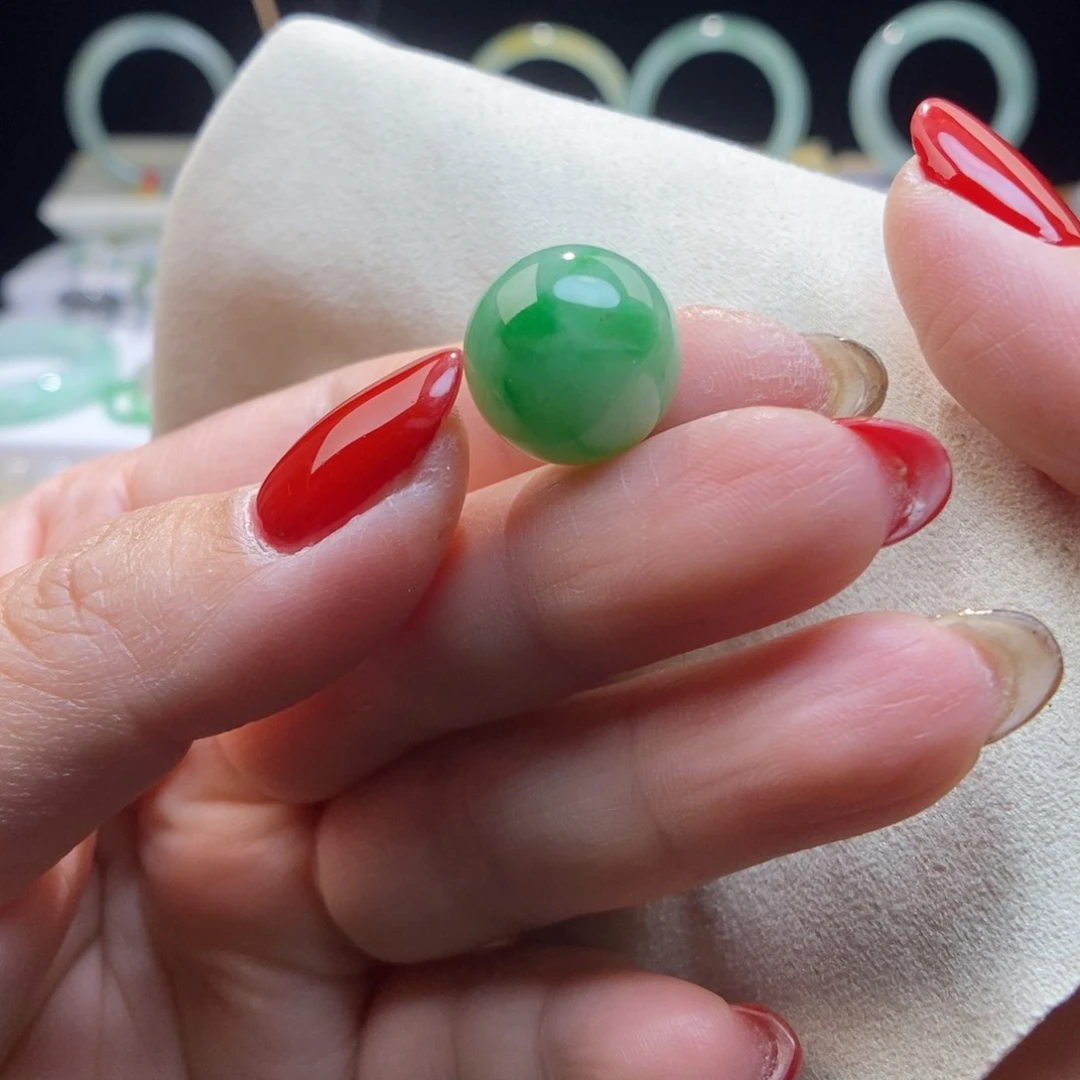 翡翠颈饰未镶嵌圆珠14.3