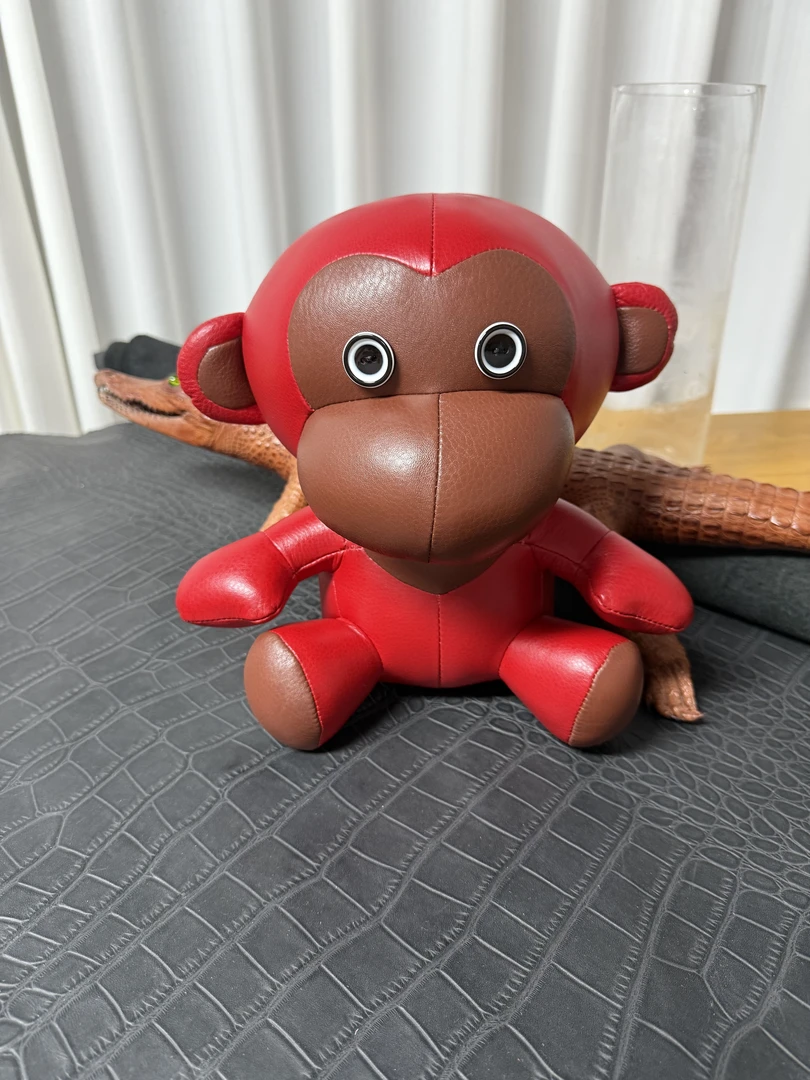 【溯源者】手工皮具头层牛皮红色猴子摆件