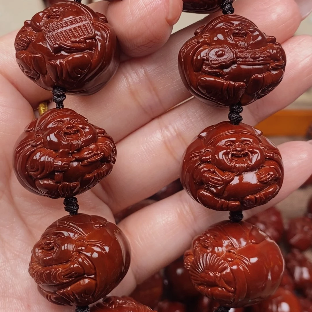 橄榄核吊坠八宝财神