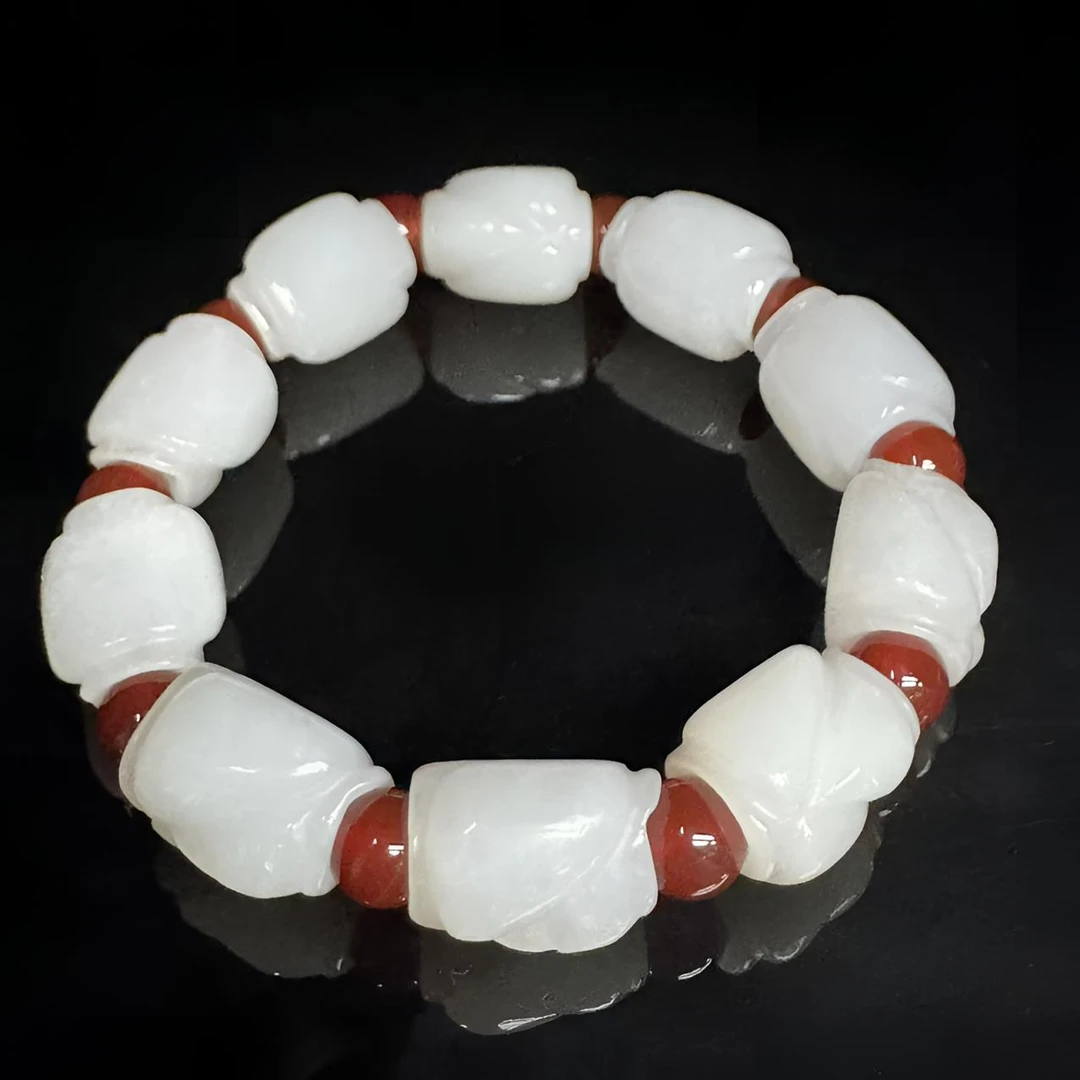 LOT.9/20世纪和田玉翁仲手串/S475245