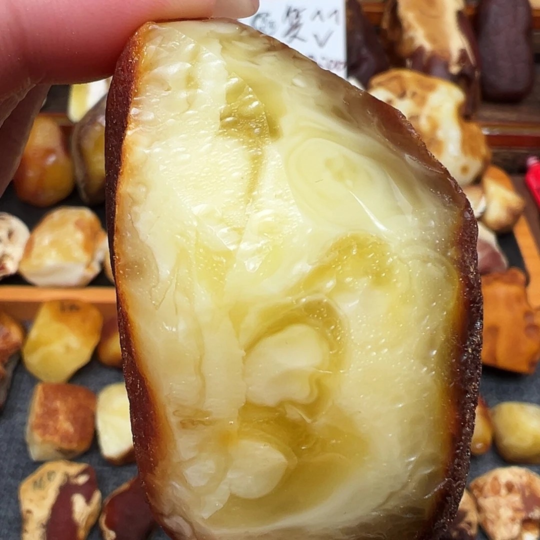 定制琥珀未镶嵌蜜蜡