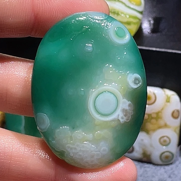 玛瑙/玉髓未镶嵌珠宝奇石