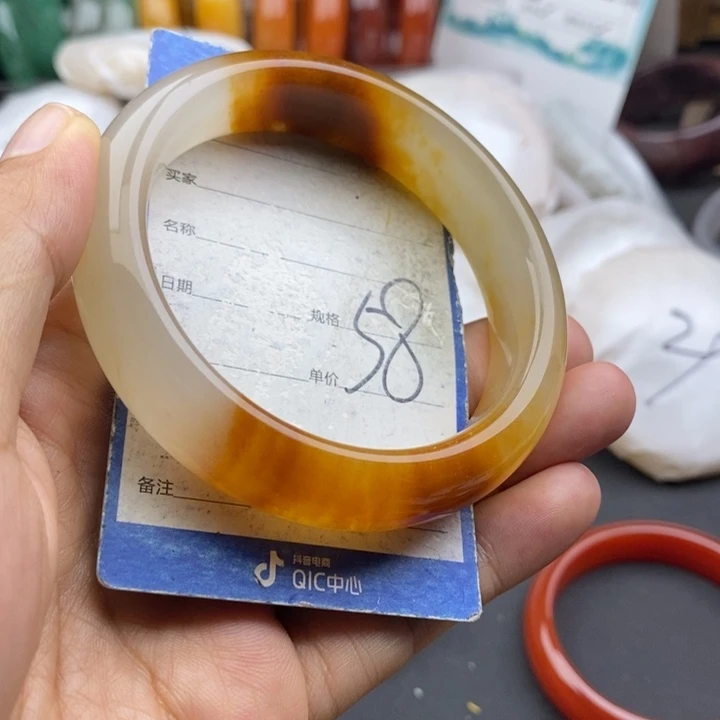 石英质玉未镶嵌手镯