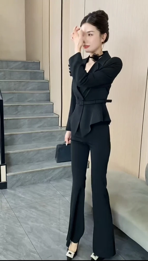 2025秋时尚洋气收腰西服上衣+百搭微喇裤显瘦气质两件套（带腰带）