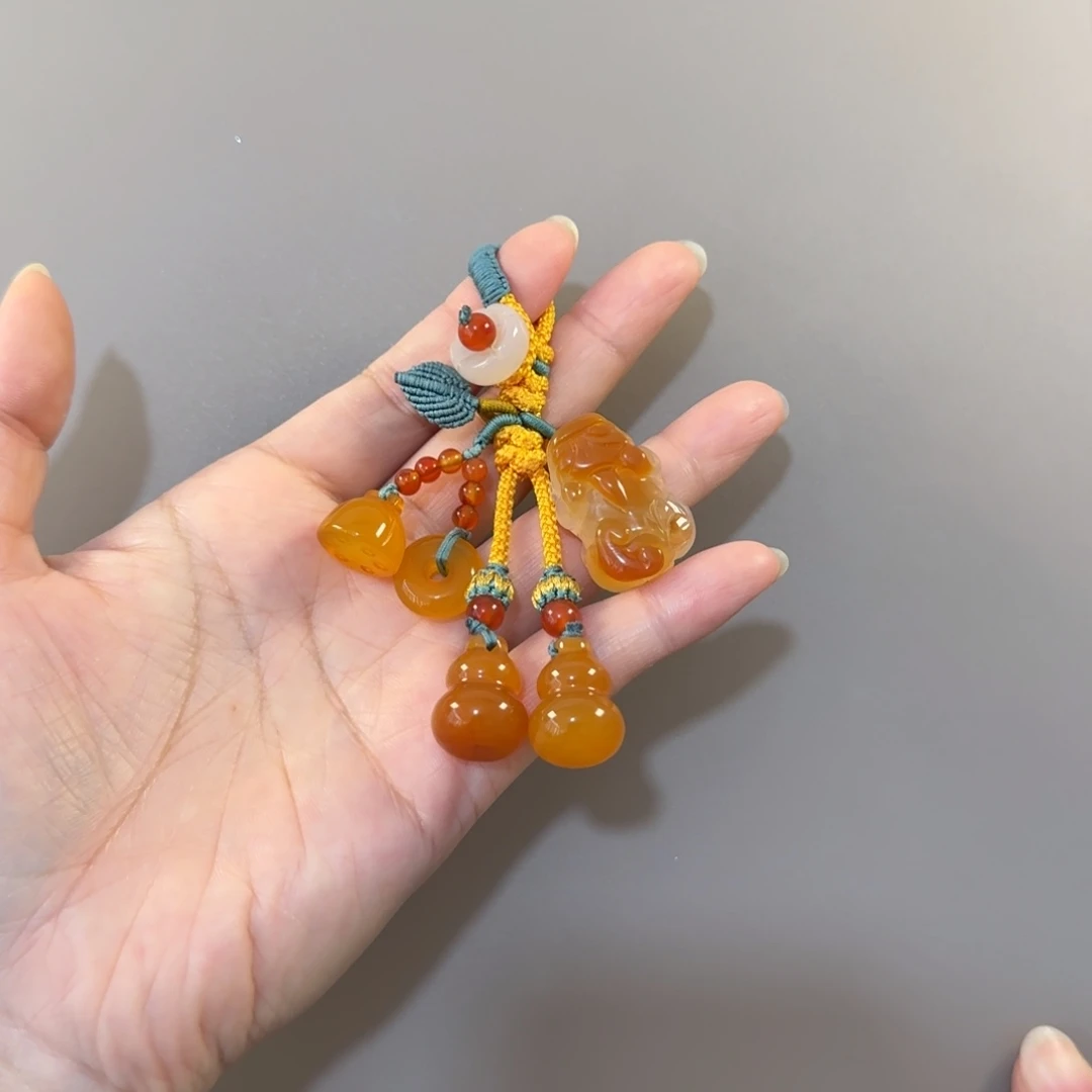 玛瑙/玉髓未镶嵌钥匙挂件