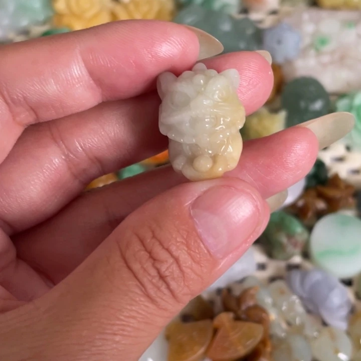 定制翡翠未镶嵌翡翠