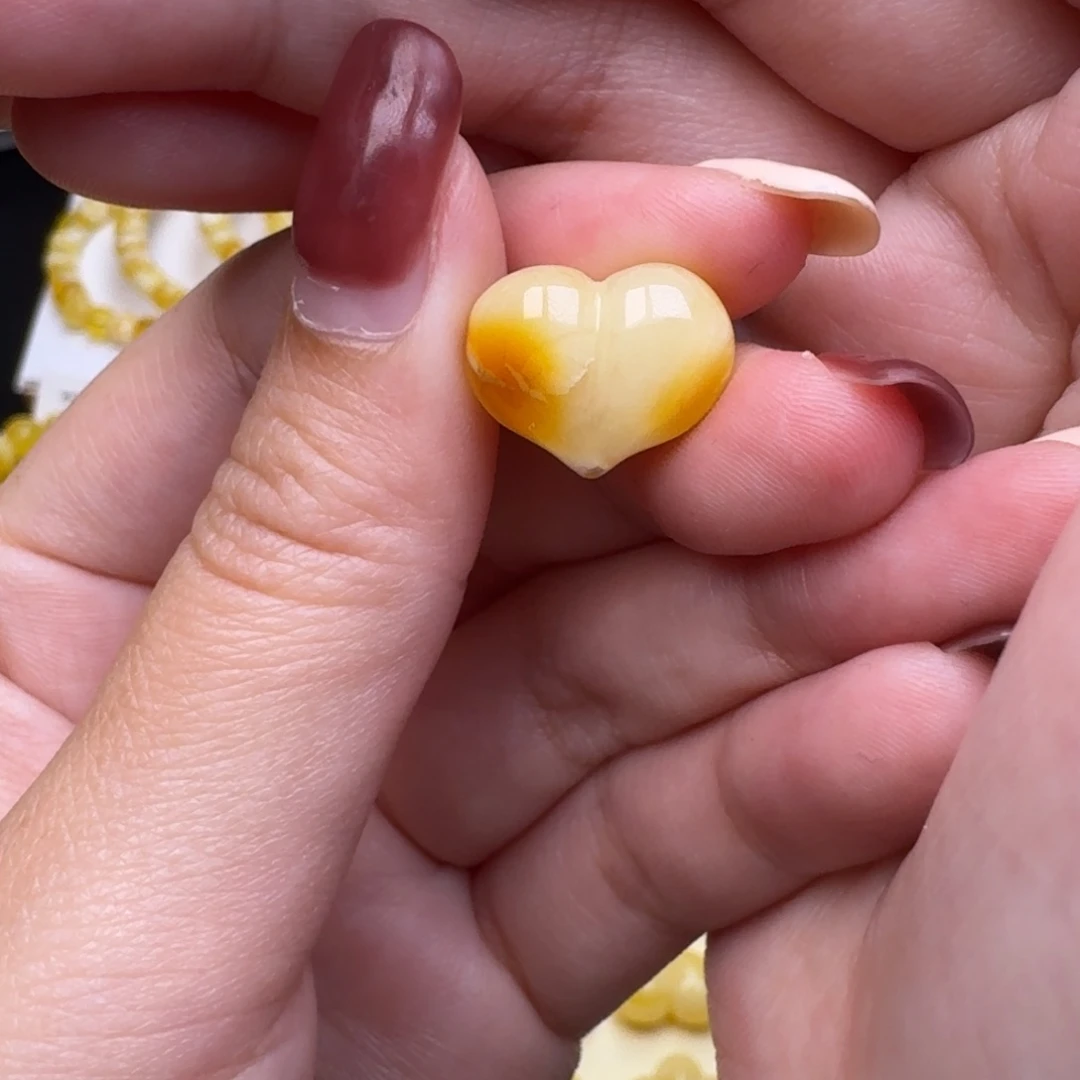 琥珀未镶嵌裸石5号