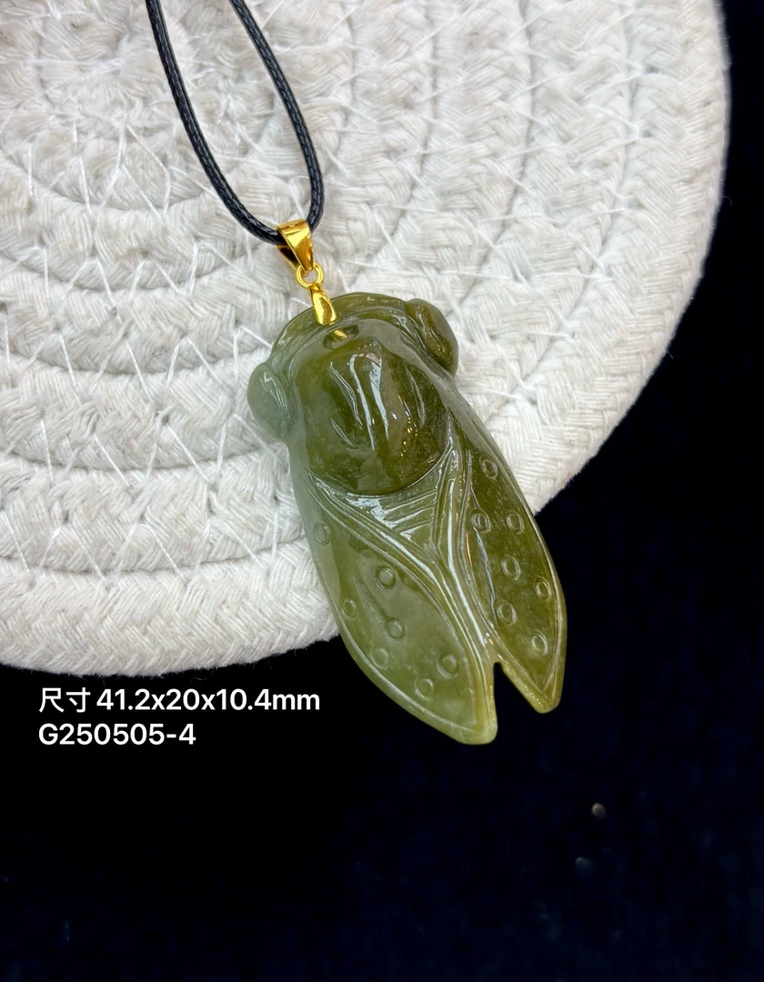 天然翡翠A货黄翡一鸣惊人吊坠