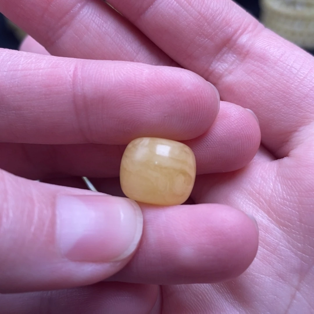 繁***华蜜蜡未镶嵌珠宝奇石