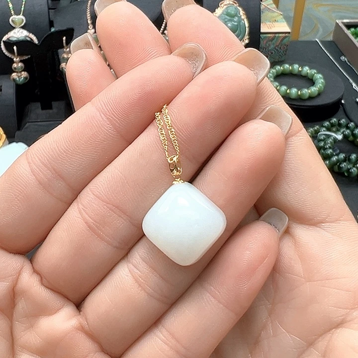 和田玉18K金镶嵌吊坠(不含链)