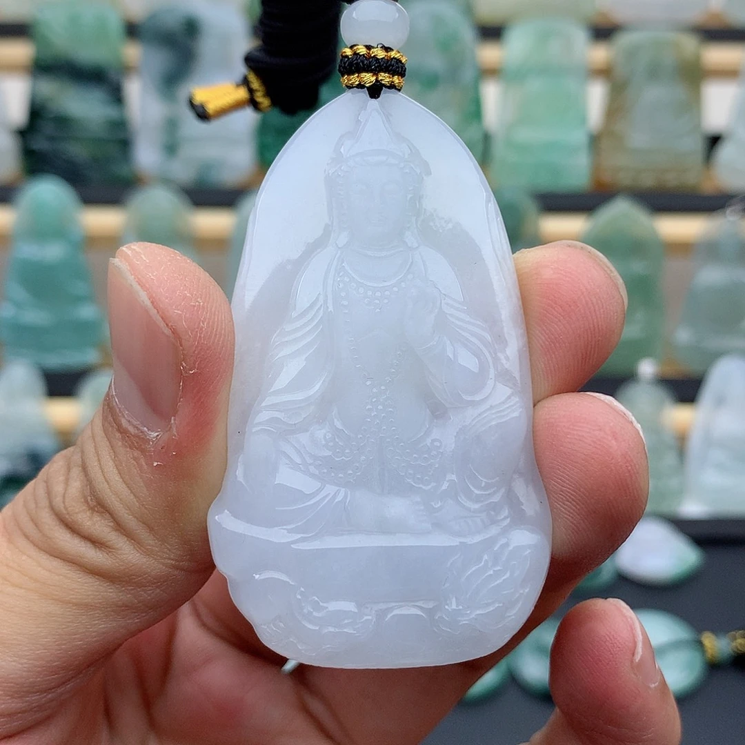 翡翠未镶嵌颈饰观音