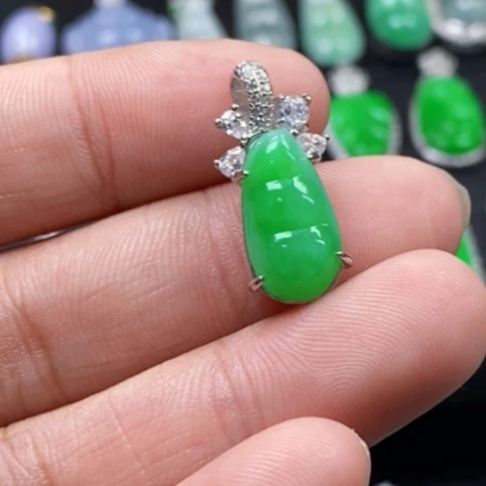 翡翠银S925镶嵌吊坠(赠链)吊坠