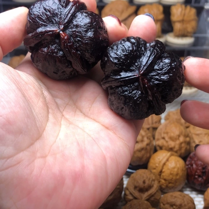 文玩核桃把件60炸。药。包三棱44尺