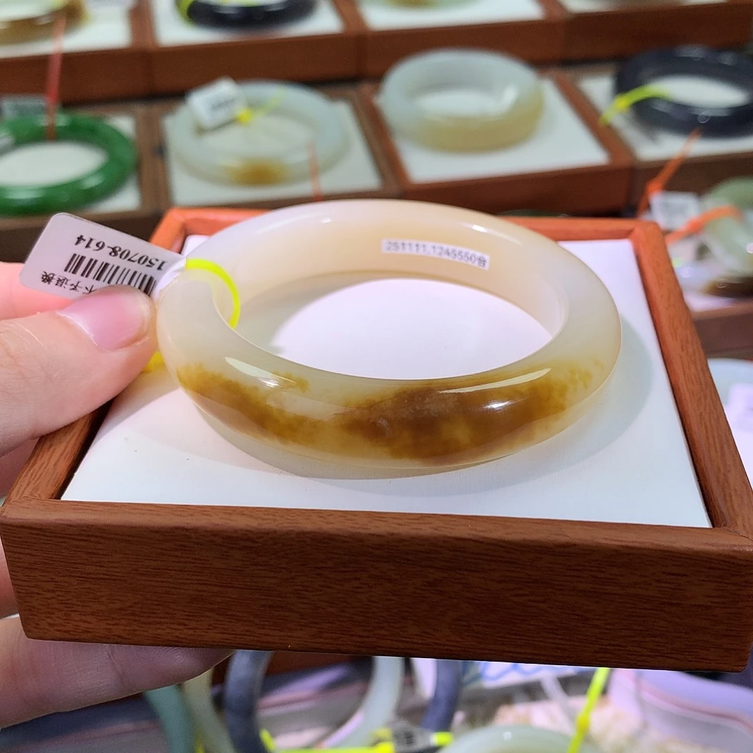 和田玉未镶嵌手镯54.55 且末糖白