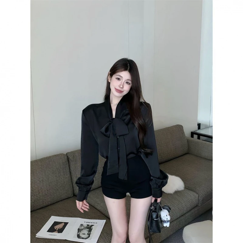 山力达迪 黑色缎面衬衫女秋季法式感穿搭衬衣职场通勤蝴蝶