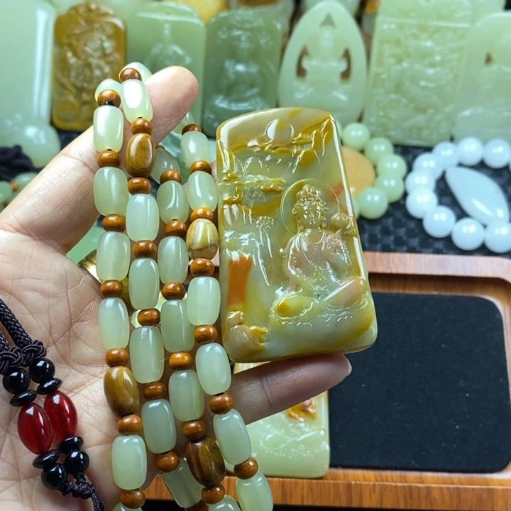 昆仑料俏色山水观音