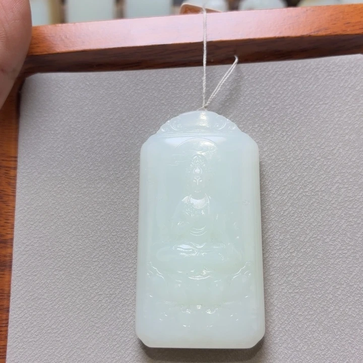 尘***5和田玉未镶嵌颈饰