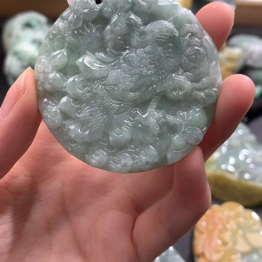 吊坠(不含链)未镶嵌翡翠