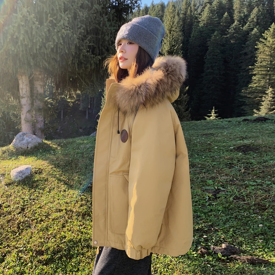 90白鸭绒冲锋衣羽绒服女冬短款2025新款毛领黄色工装派克服厚外套