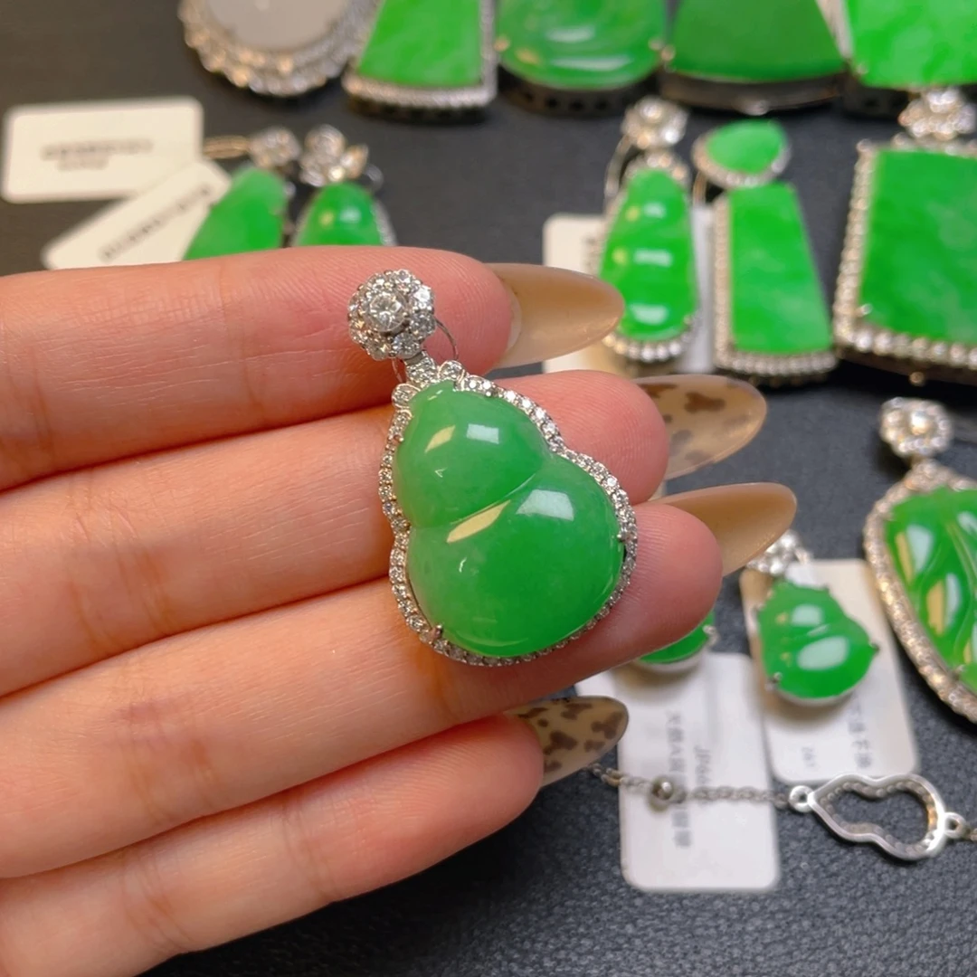 翡翠银S925镶嵌颈饰