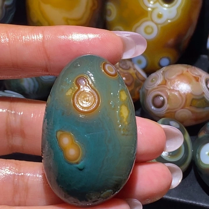 玛瑙/玉髓未镶嵌珠宝奇石51