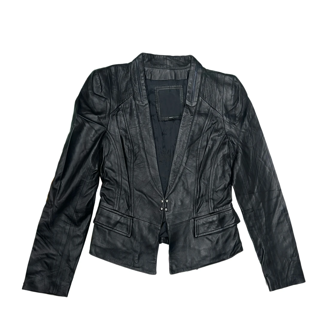 气质女装皮衣偶有微瑕介意勿拍（直播间为准）