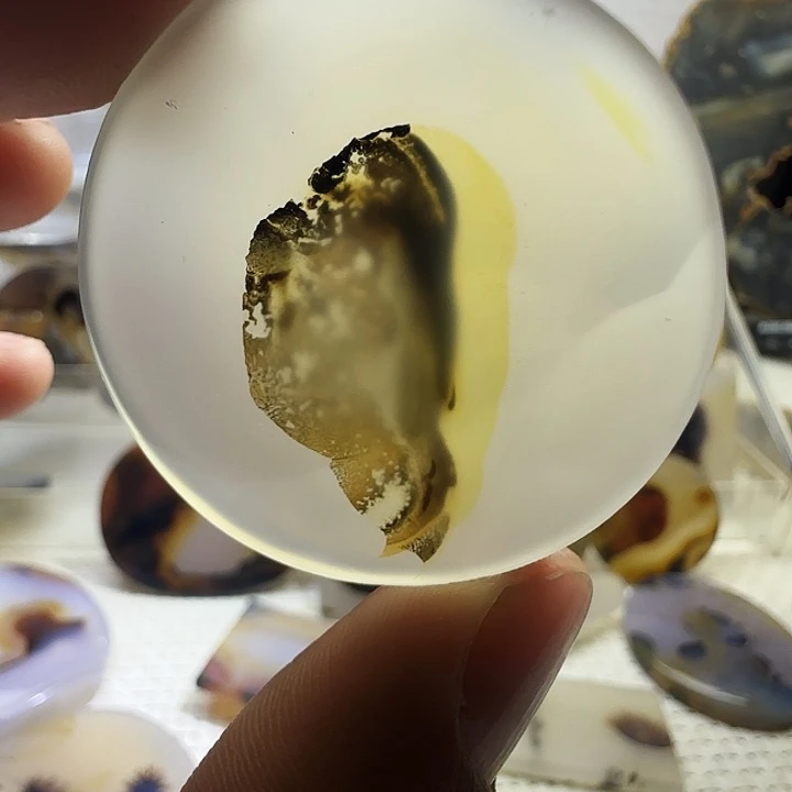 玛瑙/玉髓未镶嵌珠宝奇石