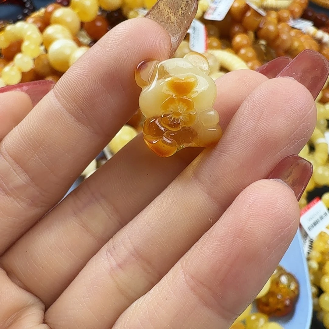 琥珀未镶嵌珠宝奇石