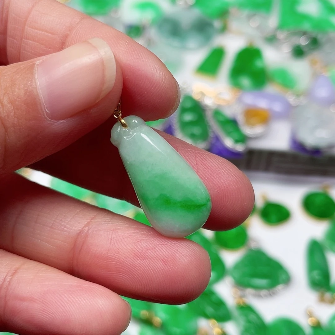 吊坠(不含链)18K金镶嵌翡翠