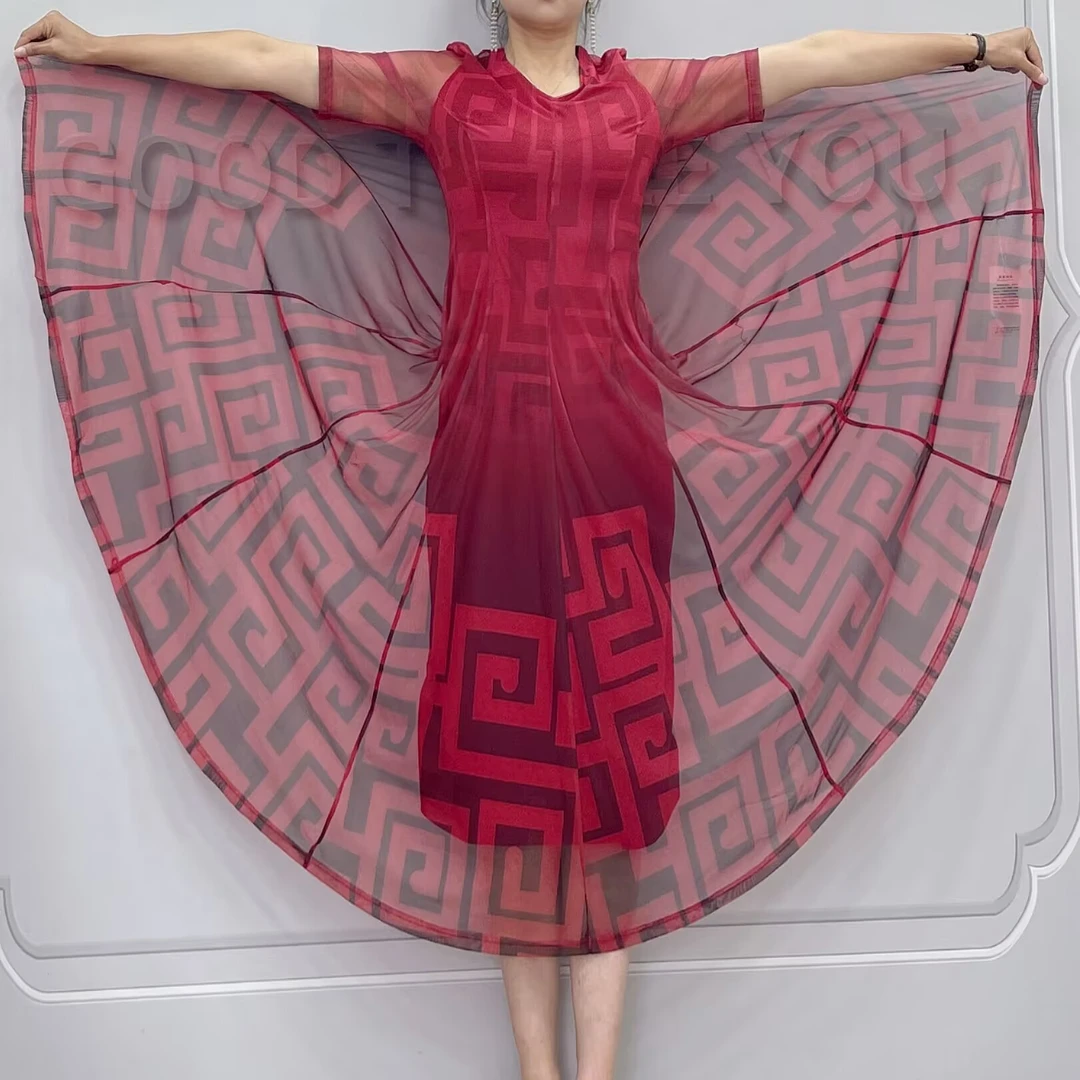 新款下摆订位花气质显瘦大码连衣裙