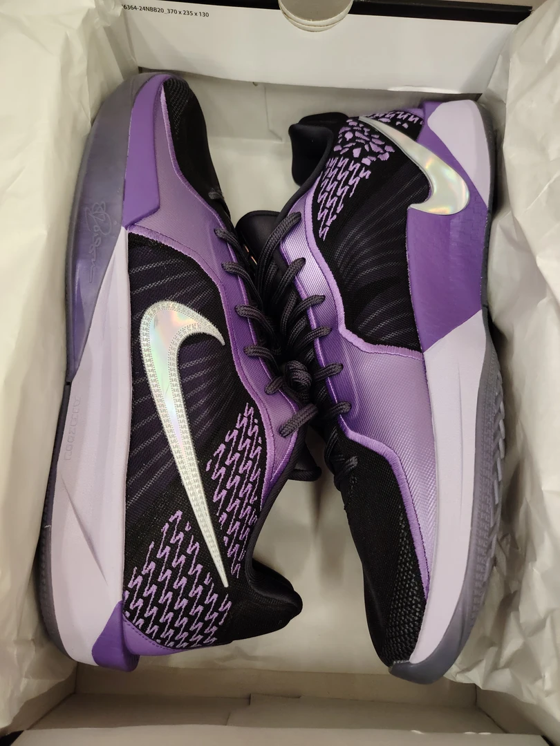 nike 经典配色鞋型 112号   48码