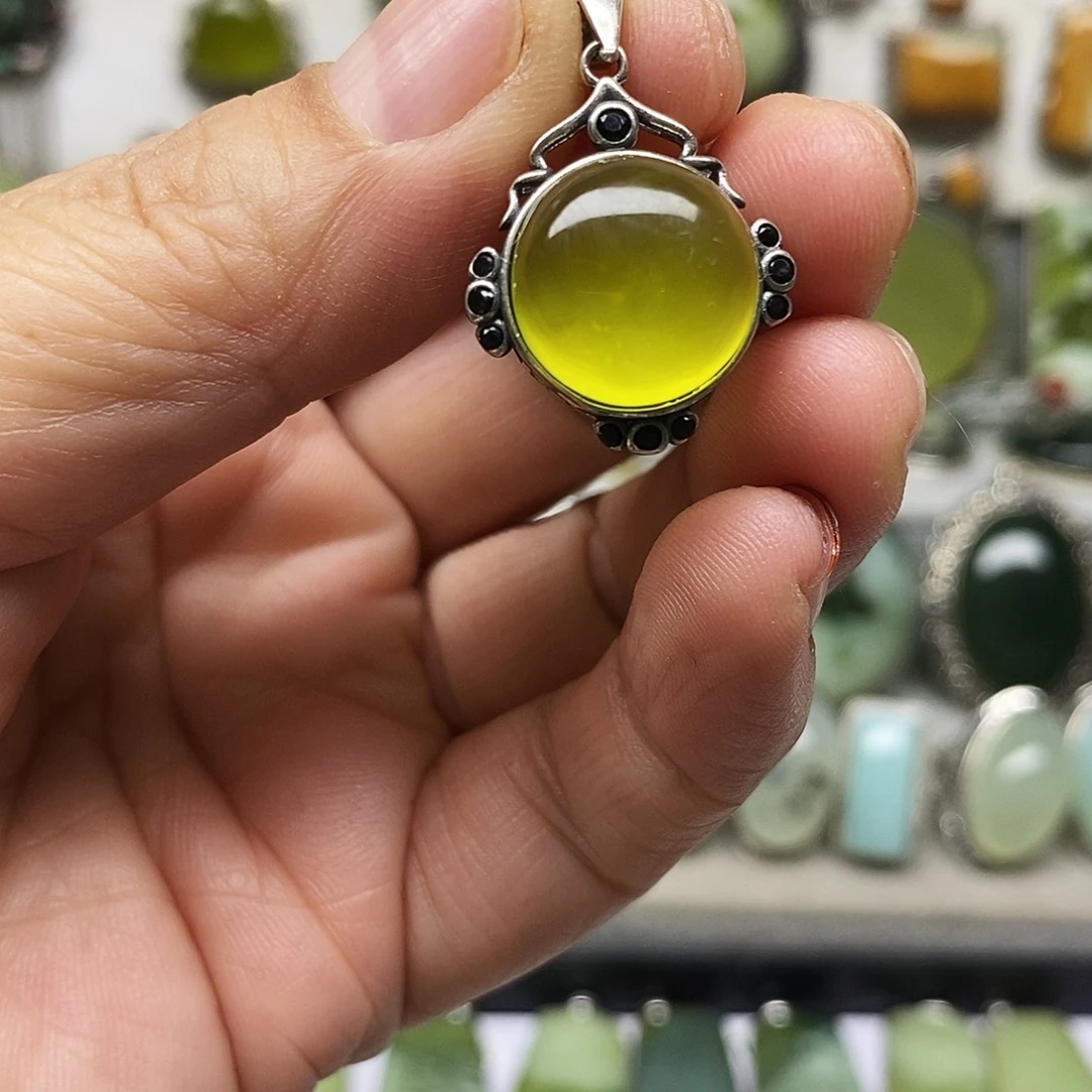 蛇纹石玉银S925镶嵌吊坠