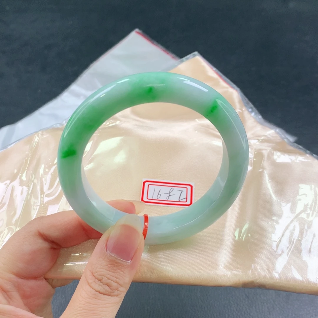 翡翠未镶嵌手镯03