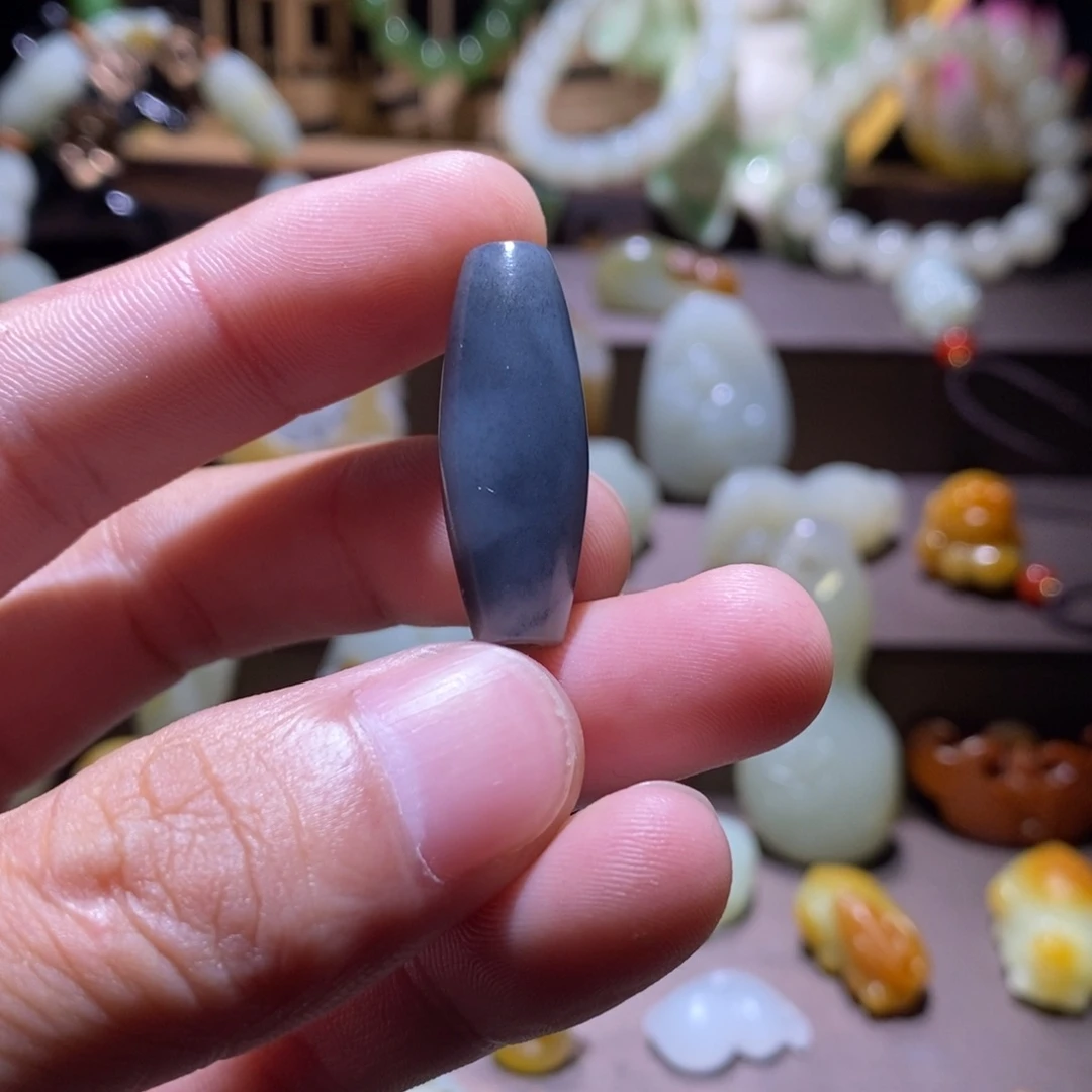 和田玉未镶嵌车挂