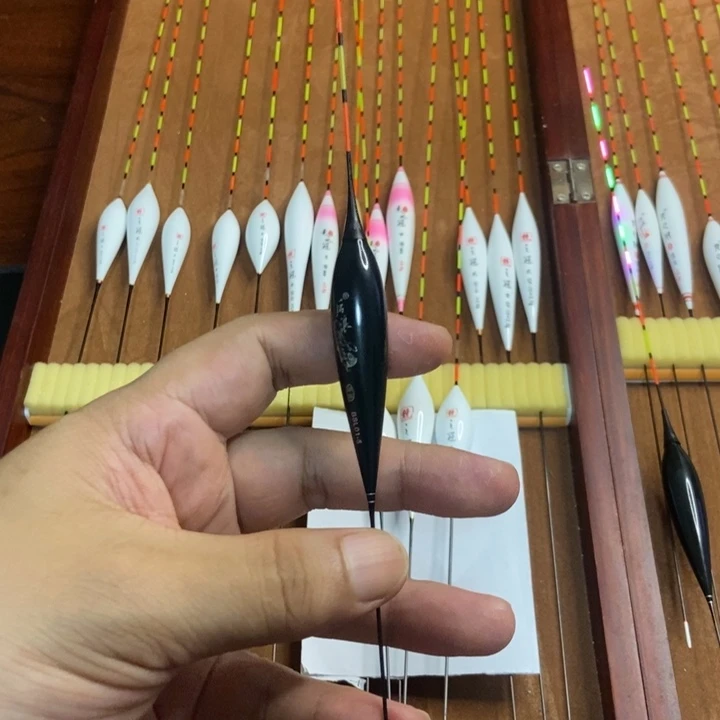 复合材质财*爷后浪B S L01-5-3.5克变色尾