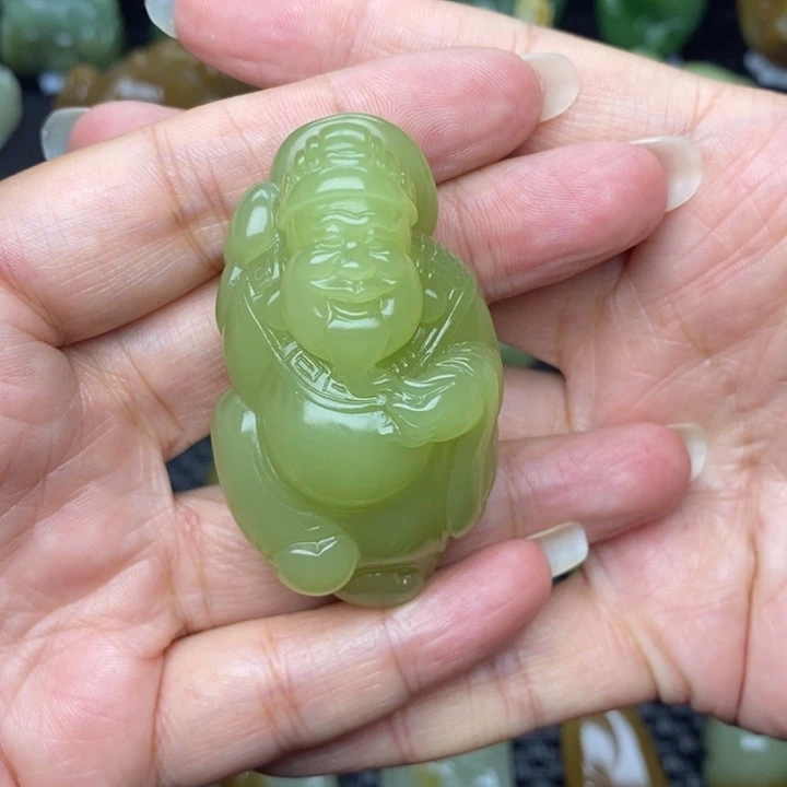 和田玉未镶嵌颈饰所***得