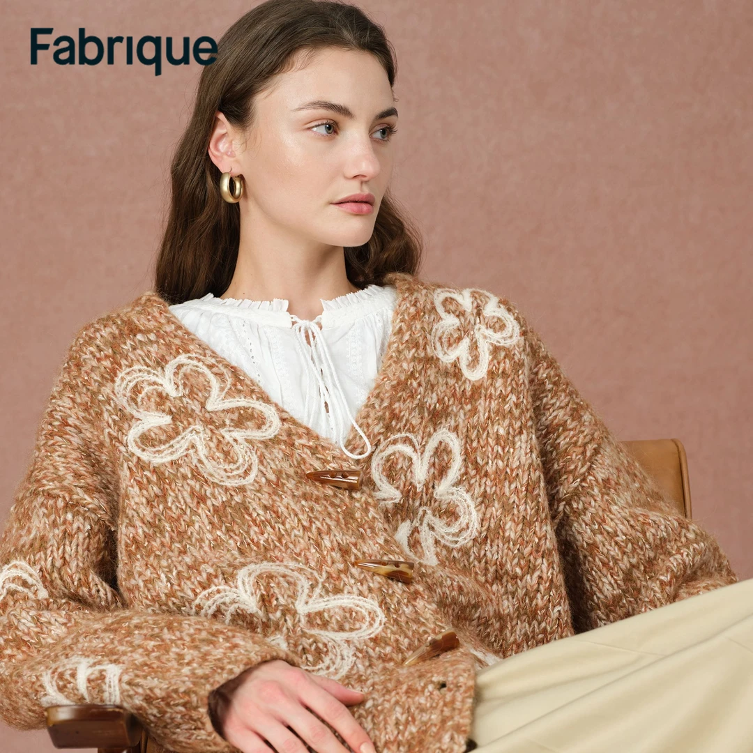 Fabrique【伯爵后花园】混色加厚绵羊毛粗棒针刺绣花朵绵针织开衫