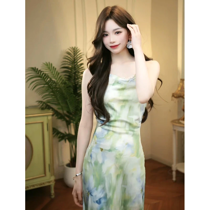 酒午 春夏新款吊带裙气质温柔风油画美感法式收腰碎花连衣裙YS663