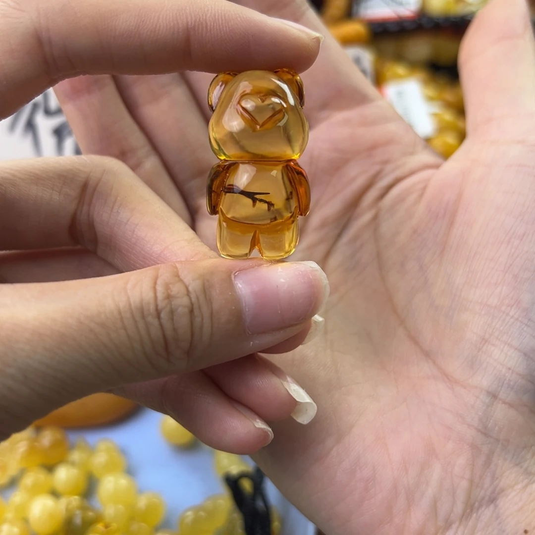 琥珀珠宝奇石未镶嵌