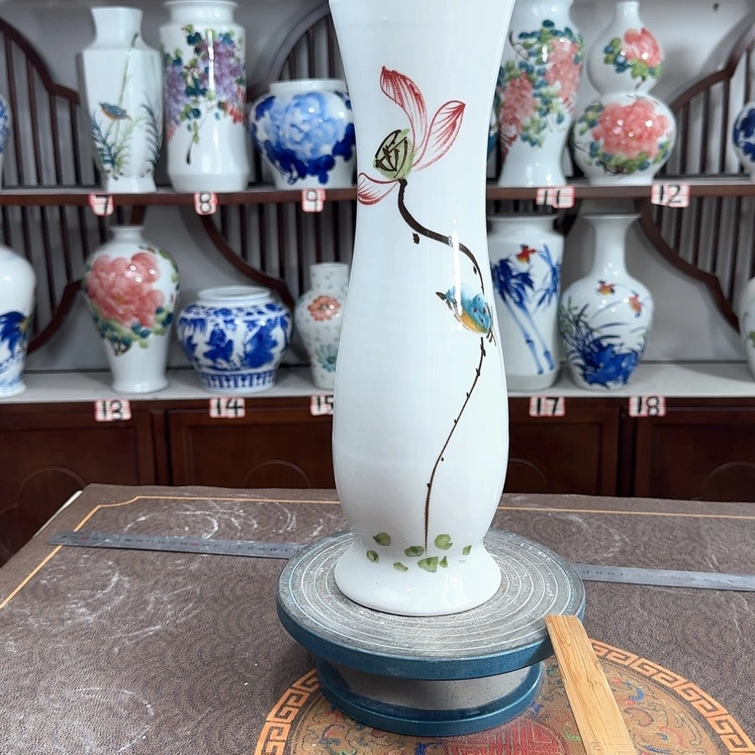 摆件景德镇陶瓷蛮荷鸟