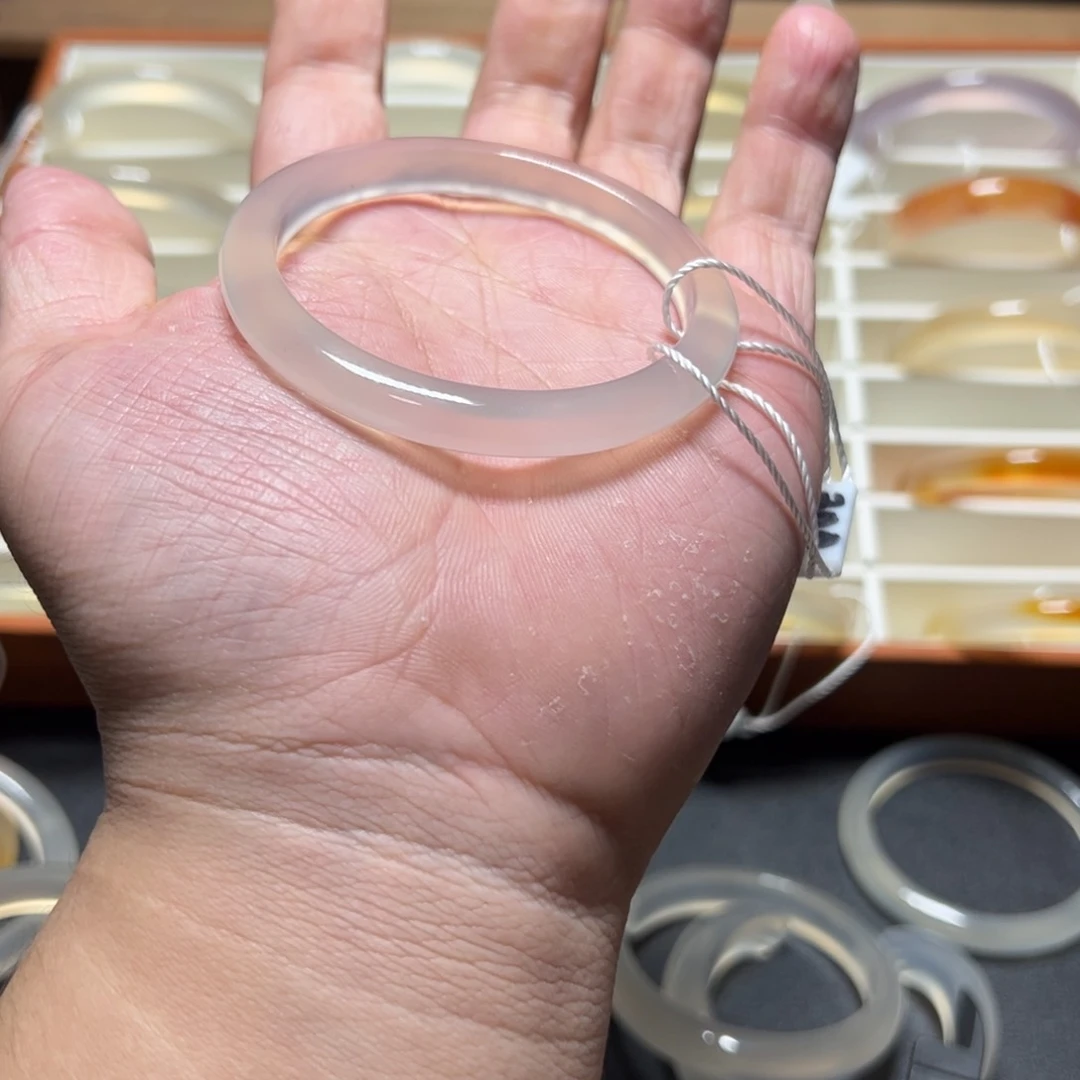 玛瑙/玉髓手镯未镶嵌风***.