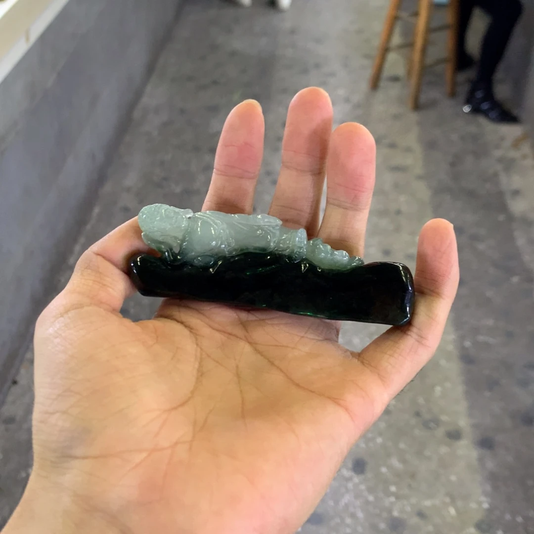 未镶嵌摆件翡翠得*