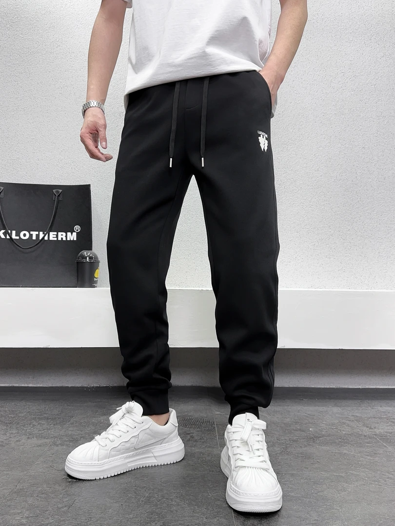 韩版百搭风格直筒加厚卫裤青少年休闲裤秋季刺绣轻奢时尚男士上衣