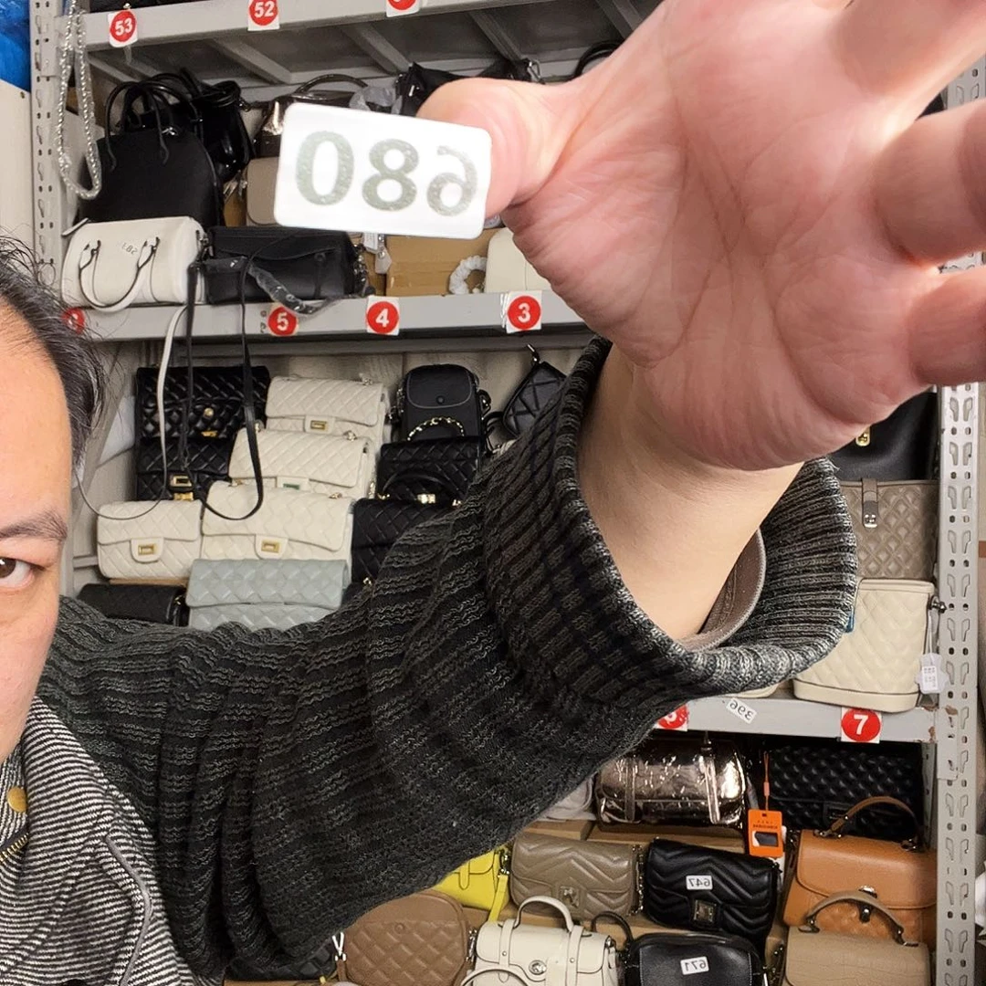 头层牛皮时尚休闲铭代680