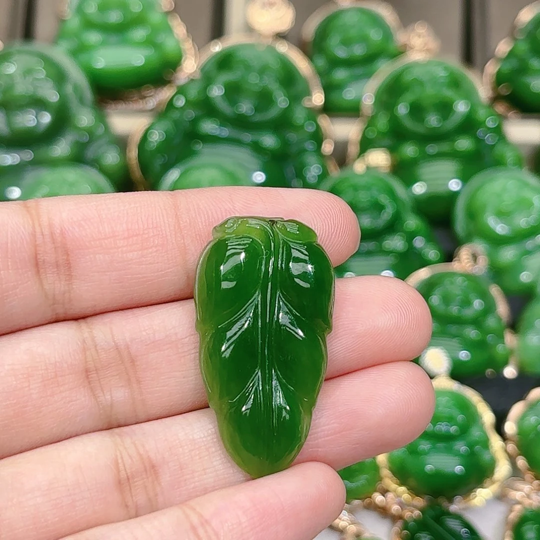 和田玉（碧玉）颈饰18K金镶嵌18k金扣头