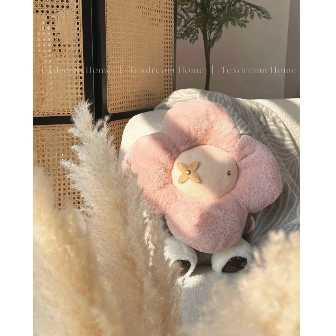 可爱太阳花雪绒花抱枕超柔软家居女孩抱睡觉沙发靠枕摆件礼物