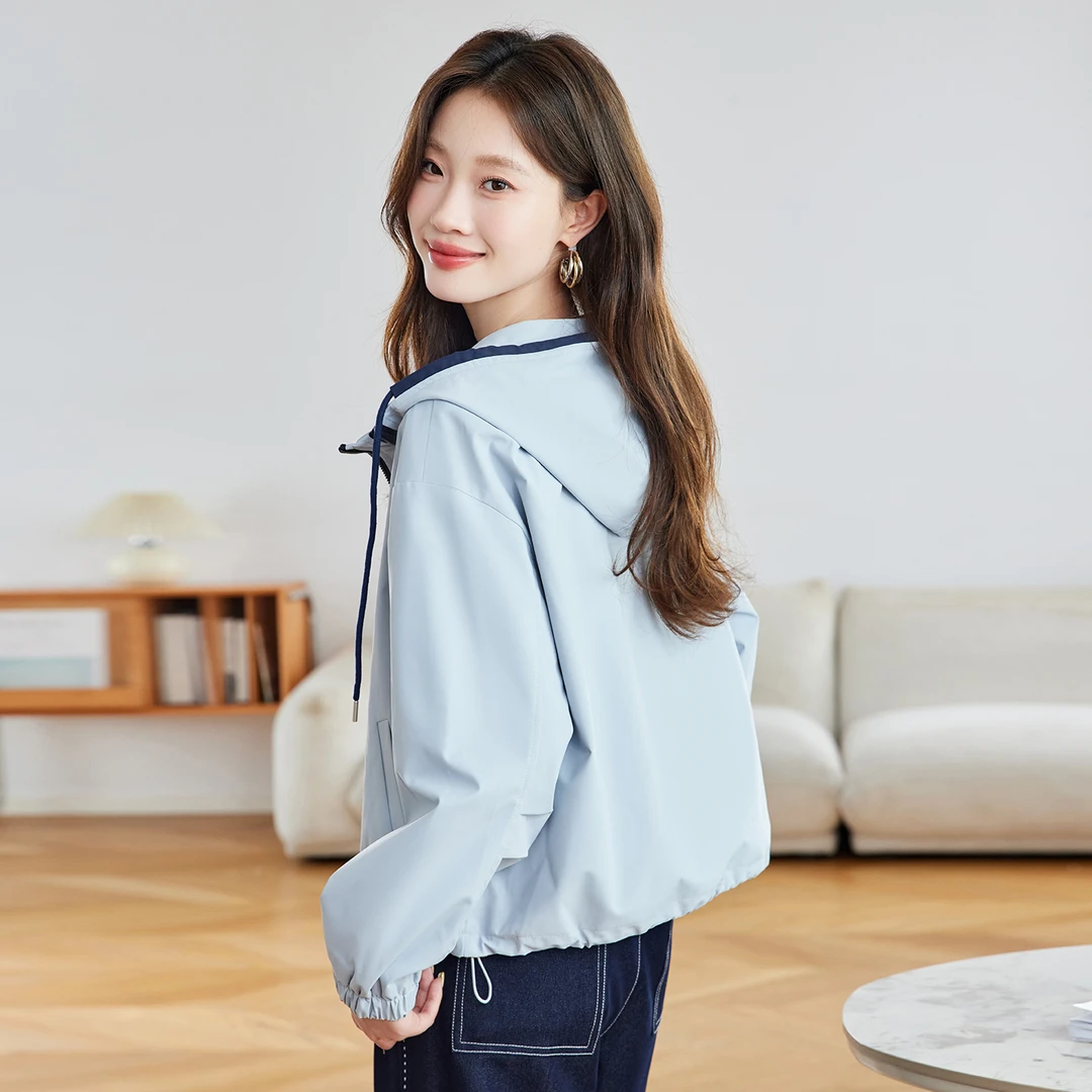 小个子冲锋衣短外套女2025秋季新款洋气休闲宽松风衣连帽夹克上衣