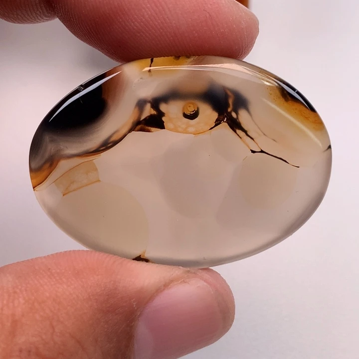 玛瑙/玉髓颈饰未镶嵌辞*